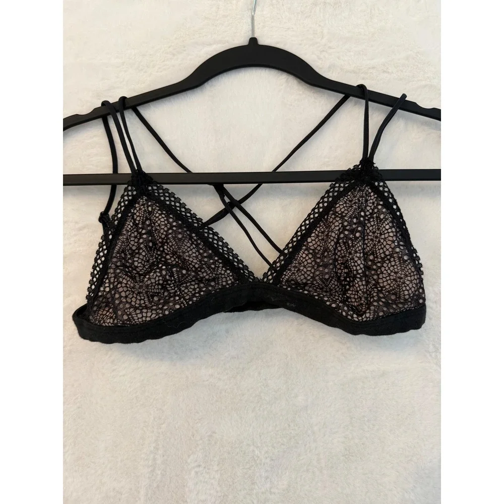 Victoria's Secret Black Lace Strappy Bralette Medium Triangle Cross Back Mesh